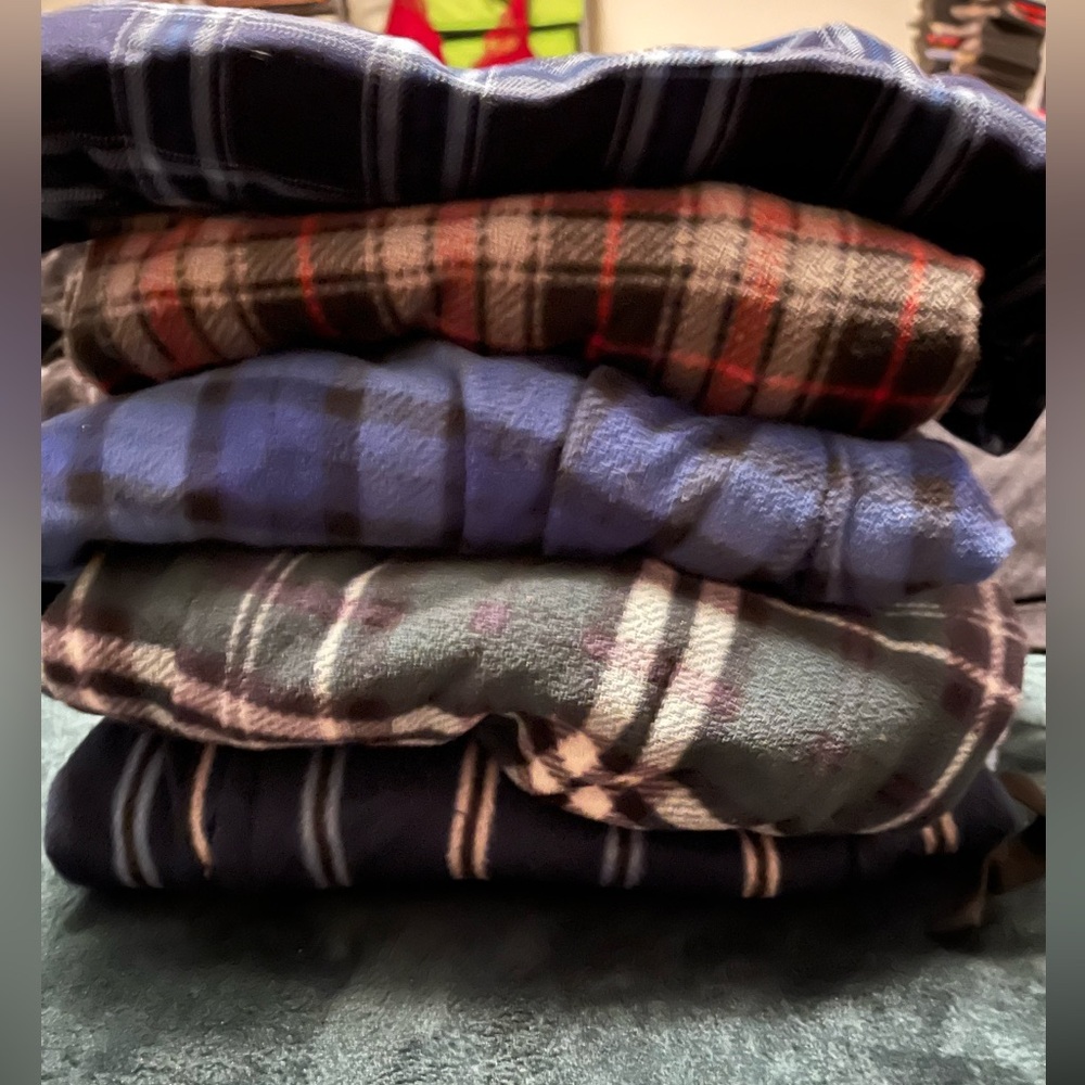 Bundle of 5 Men’s Large Pajamas Various Brands W Drawstrings and Pockets